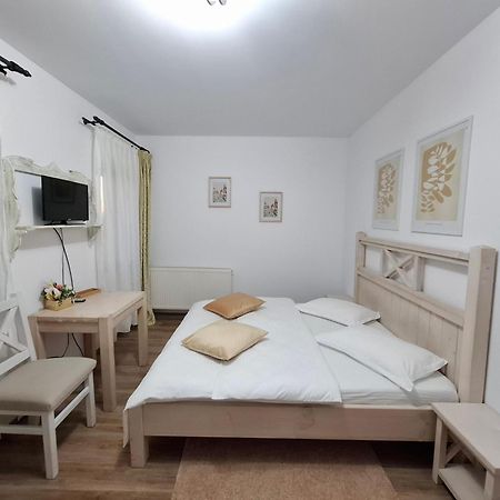 Hotel Dor De Casa Doljesti Zewnętrze zdjęcie