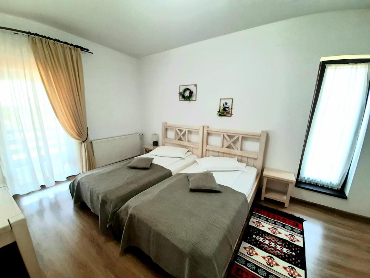 Hotel Dor De Casa Doljesti Zewnętrze zdjęcie