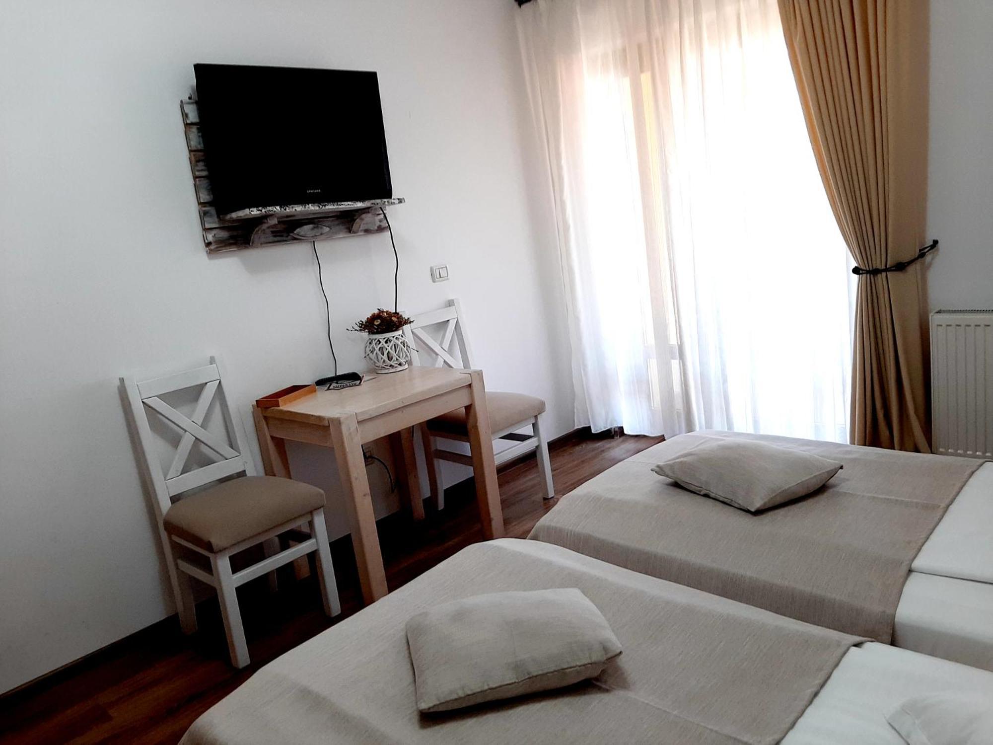 Hotel Dor De Casa Doljesti Zewnętrze zdjęcie