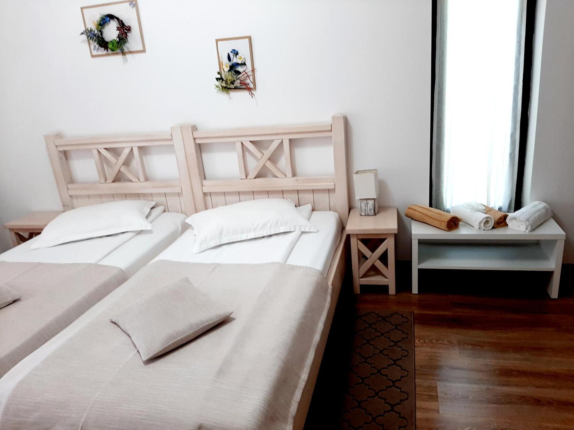 Hotel Dor De Casa Doljesti Zewnętrze zdjęcie